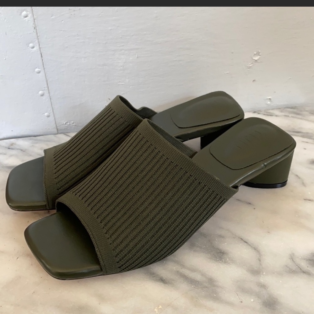 TIJN Olive Green Ribbed Mules